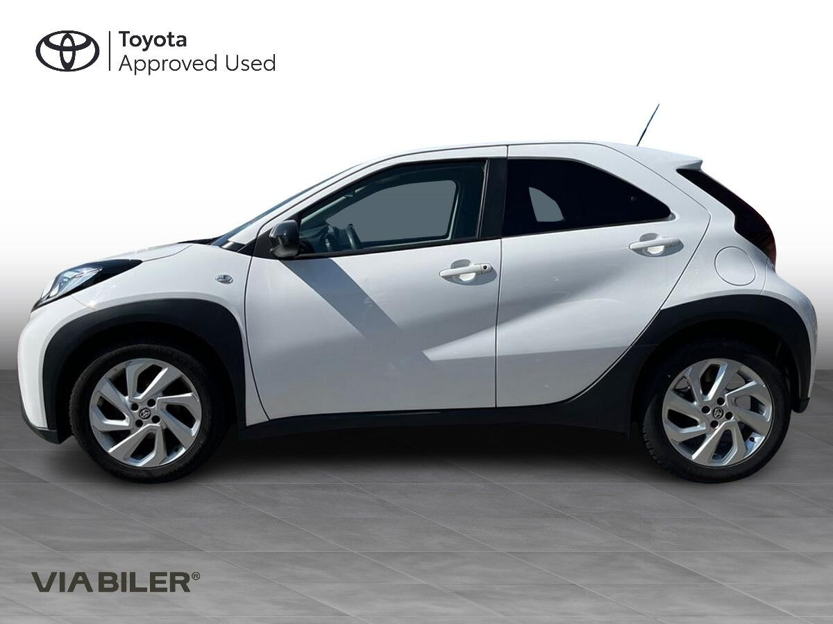 Hvid Toyota Aygo X fra 2022