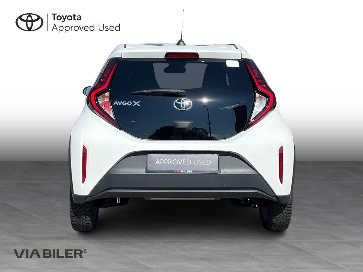 Hvid Toyota Aygo X fra 2022