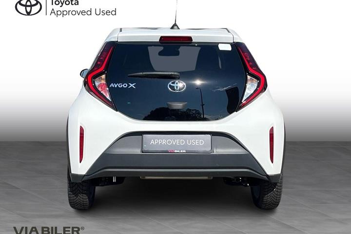 Hvid Toyota Aygo X fra 2022