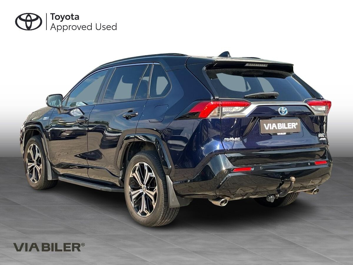 Blå Toyota RAV4 Plug-in fra 2021