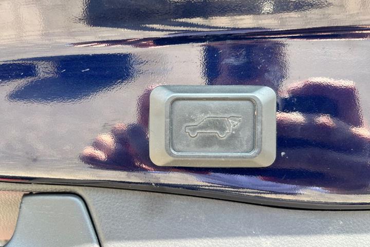 Blå Toyota RAV4 Plug-in fra 2021