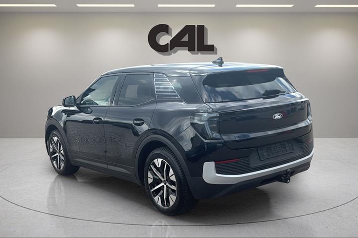 Sort Ford Explorer fra 2025