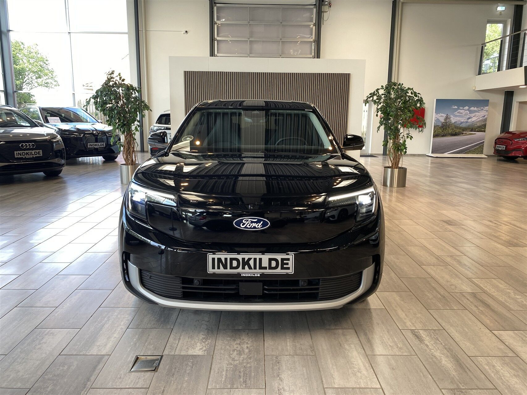 Sort Ford Explorer fra 2024
