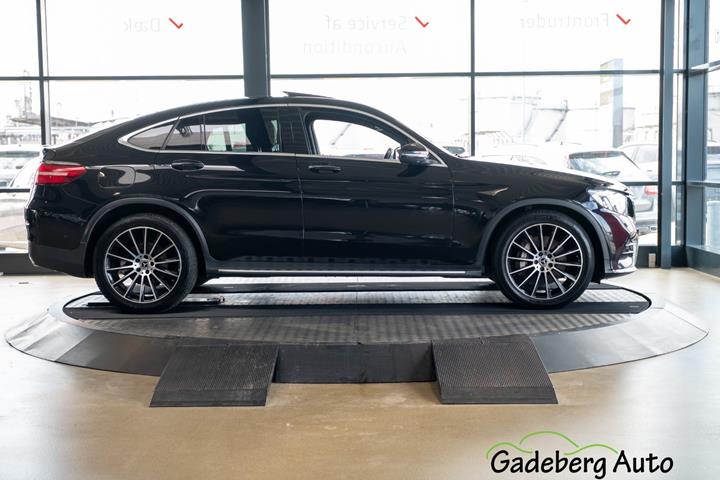 Sort Mercedes GLC350 d fra 2017