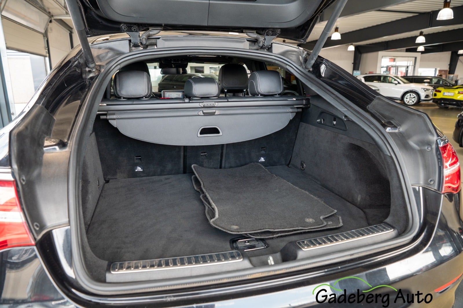 Sort Mercedes GLC350 d fra 2017