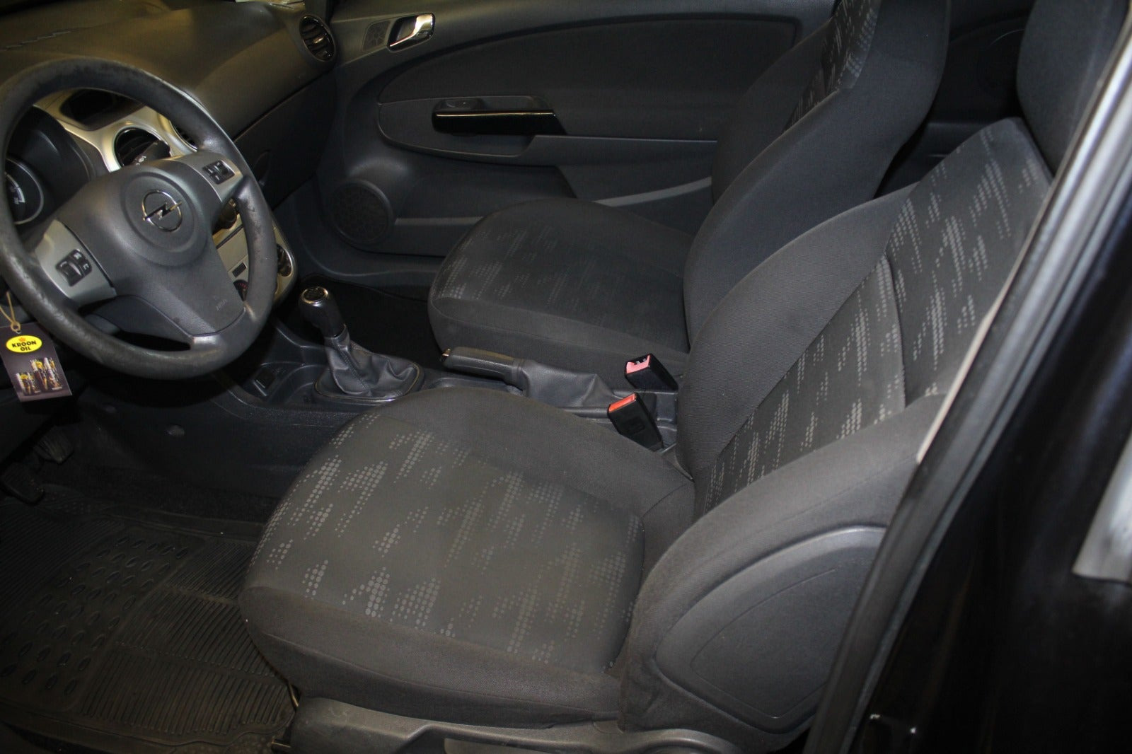 Sort Opel Corsa fra 2011