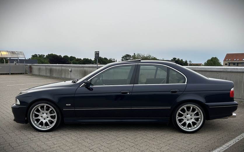 BMW 540i