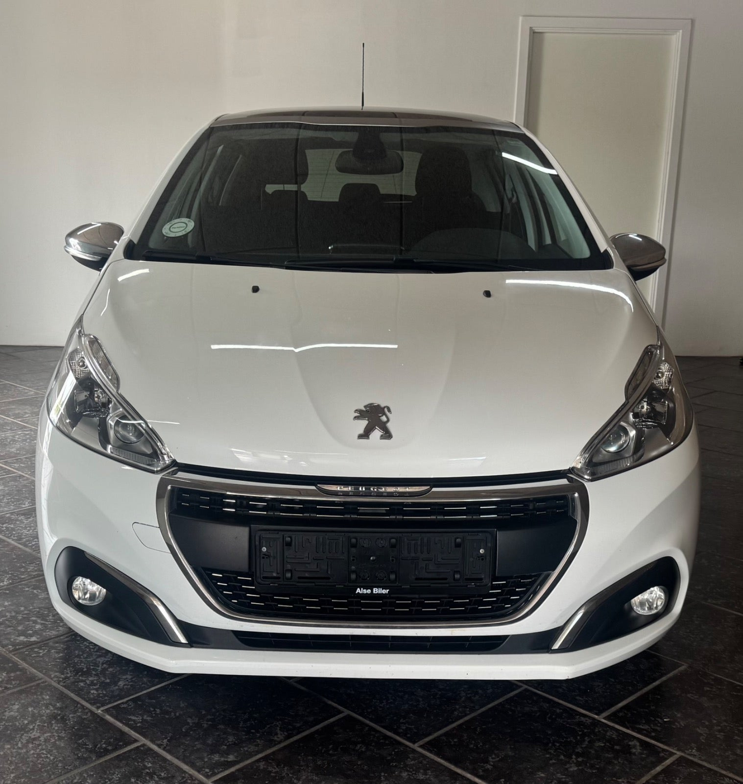 undefined Peugeot 208 fra 2017