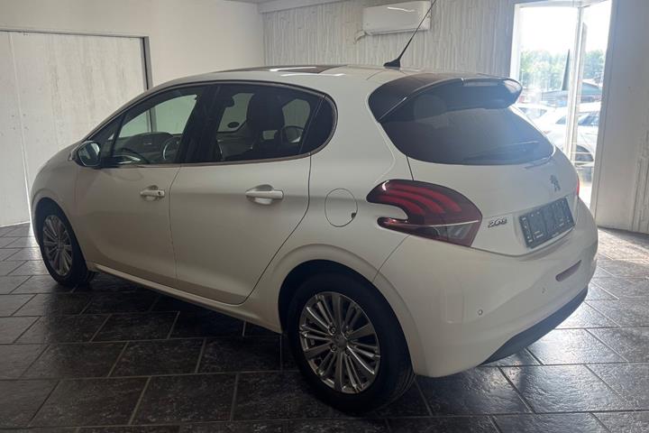 undefined Peugeot 208 fra 2017