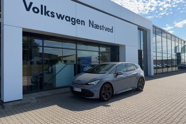 Grå Cupra Born fra 2024