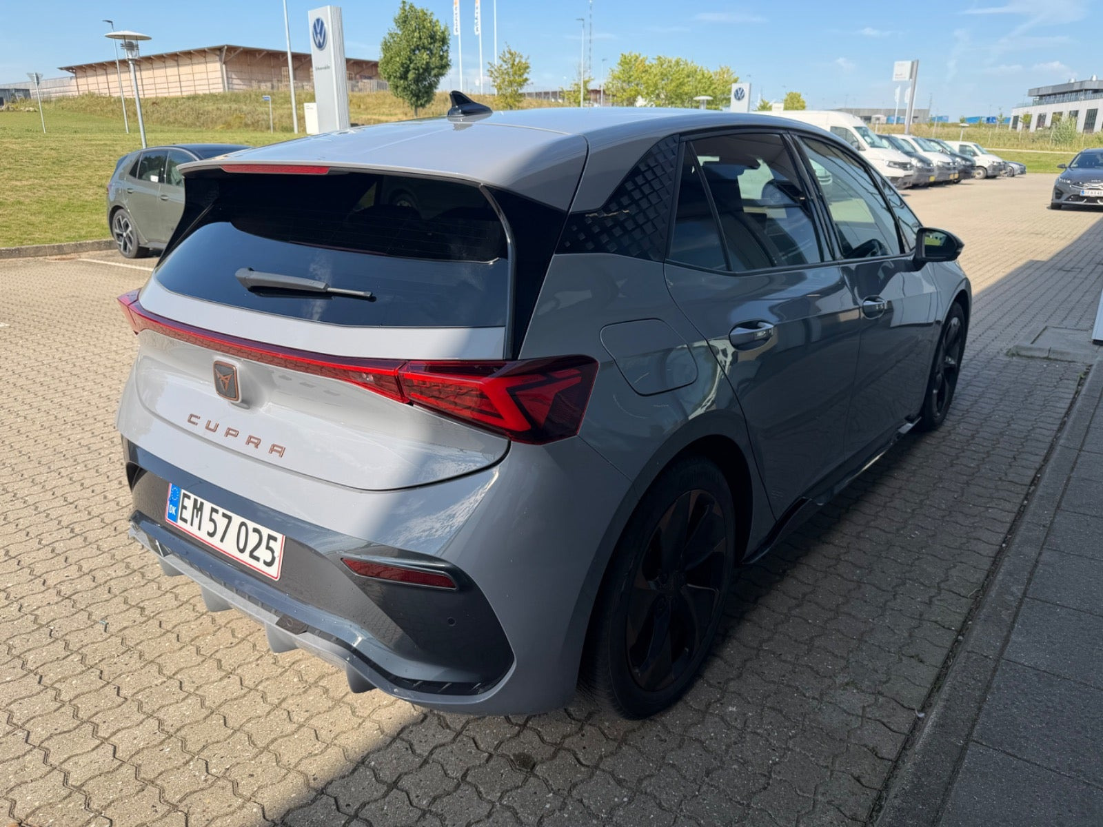 Grå Cupra Born fra 2024