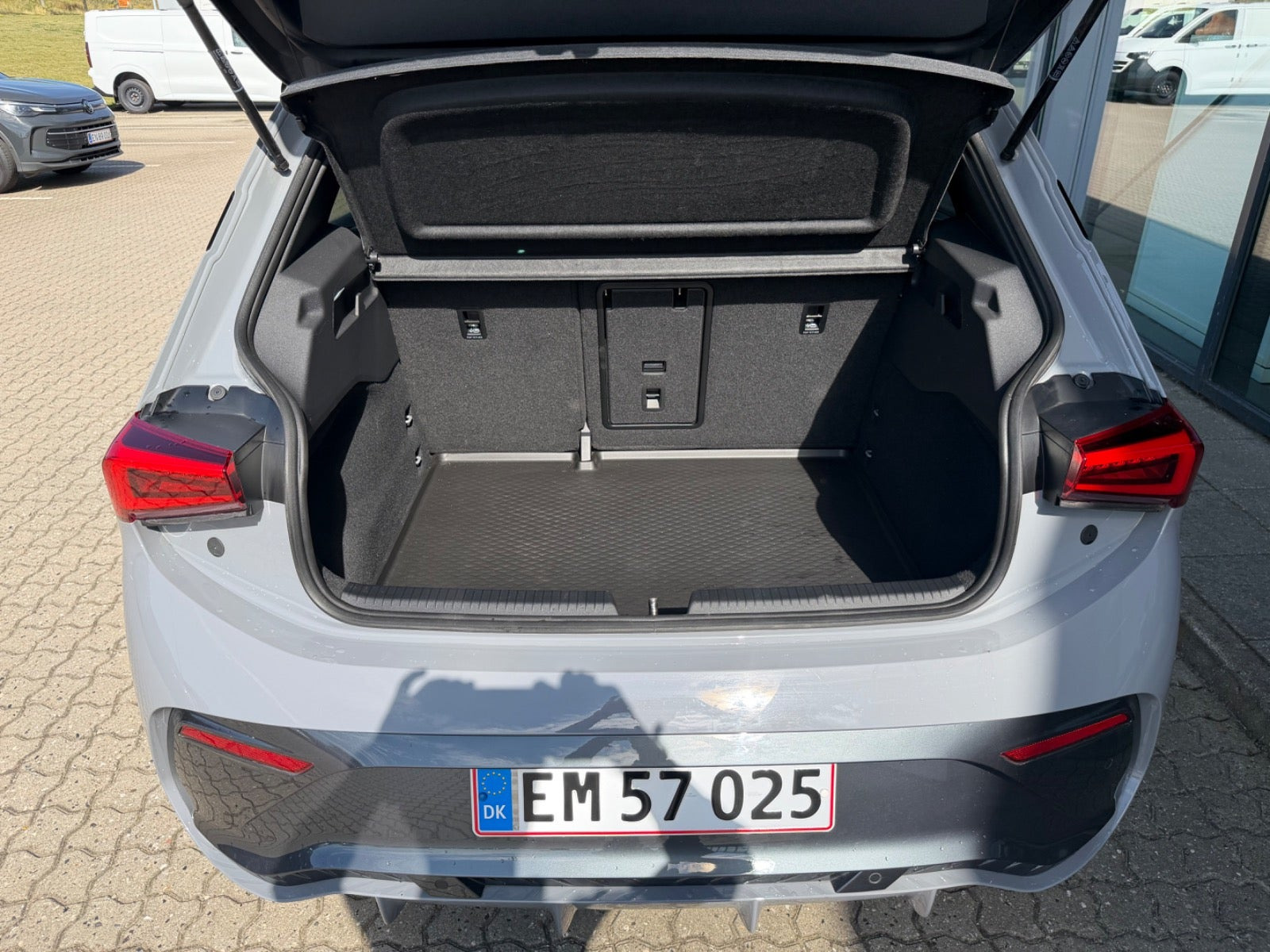 Grå Cupra Born fra 2024