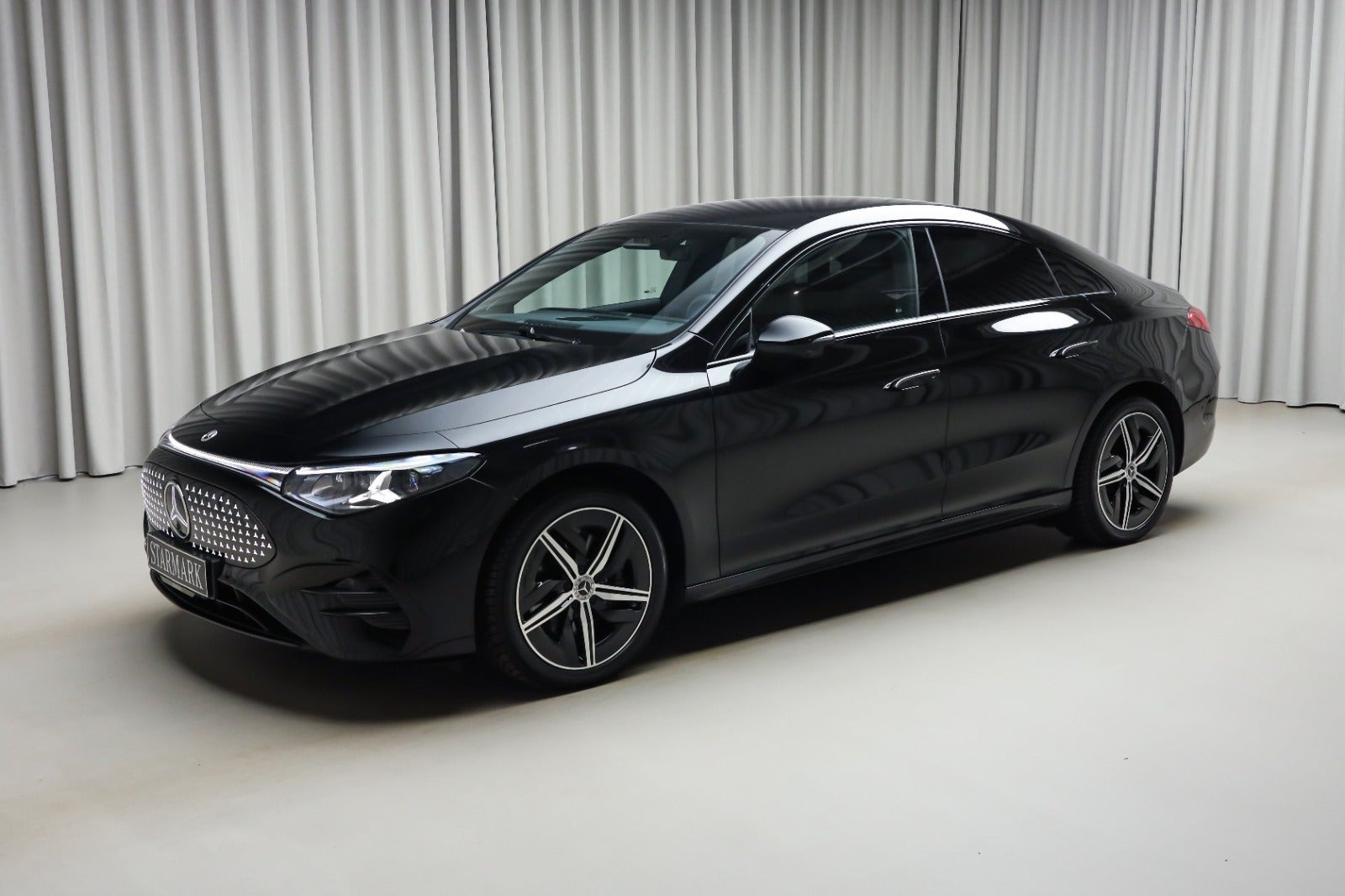 Sort Mercedes CLA250+ fra 2025