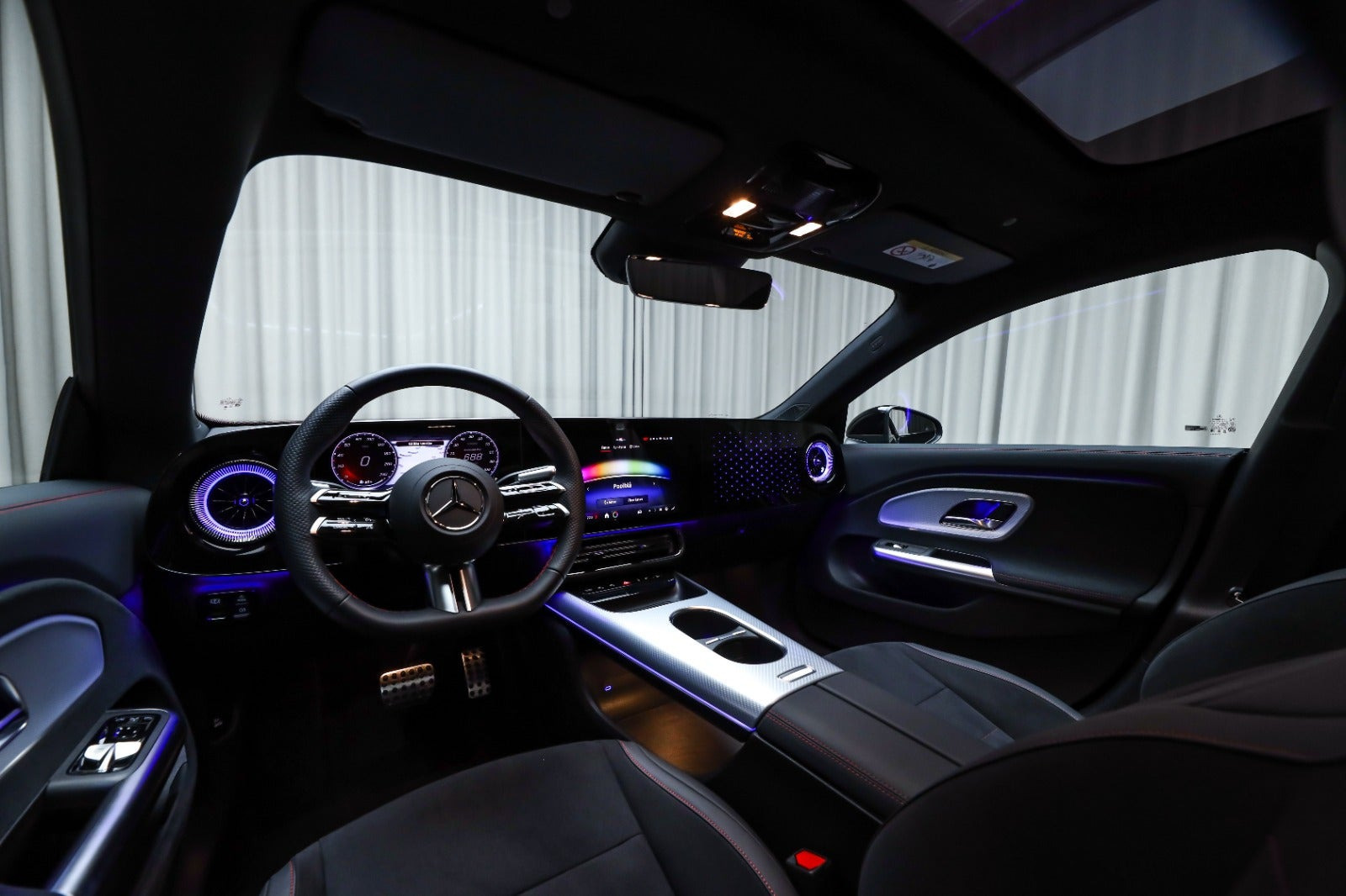 Sort Mercedes CLA250+ fra 2025