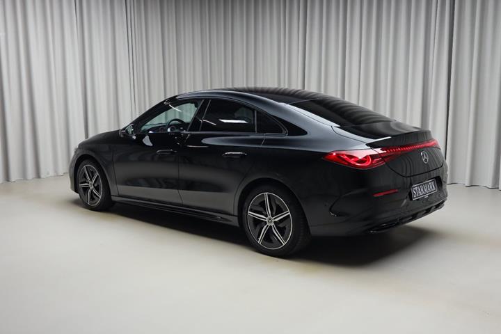 Sort Mercedes CLA250+ fra 2025