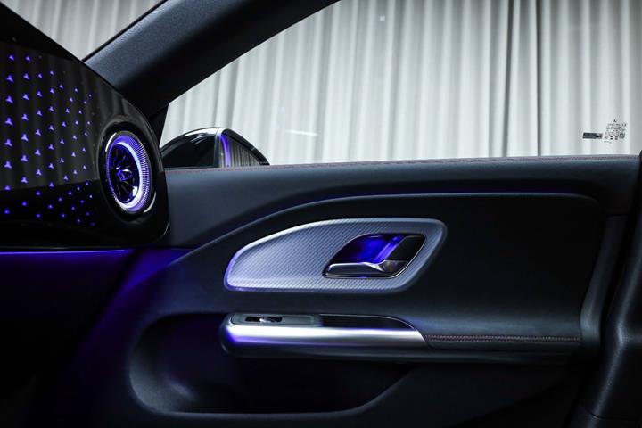 Sort Mercedes CLA250+ fra 2025