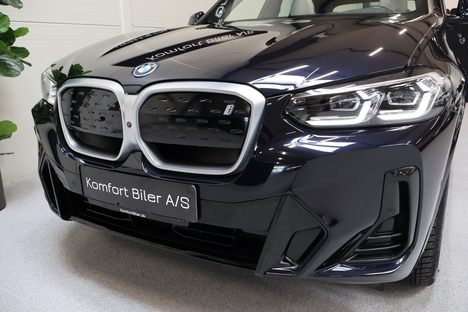 Sort BMW iX3 fra 2022
