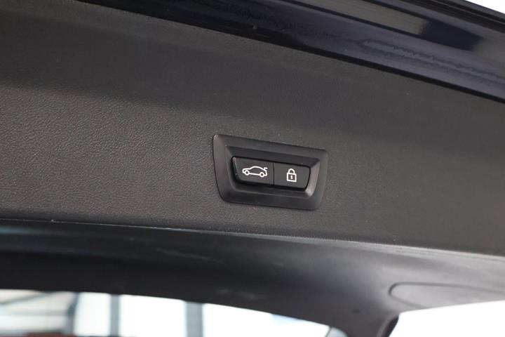 Sort BMW iX3 fra 2022