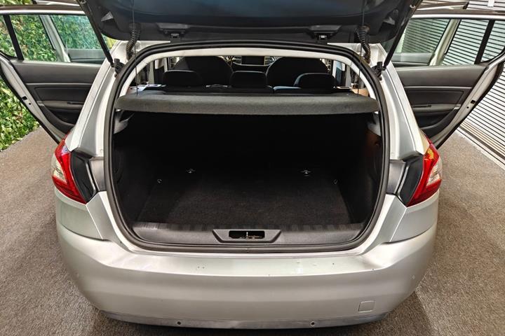 undefined Peugeot 308 fra 2014