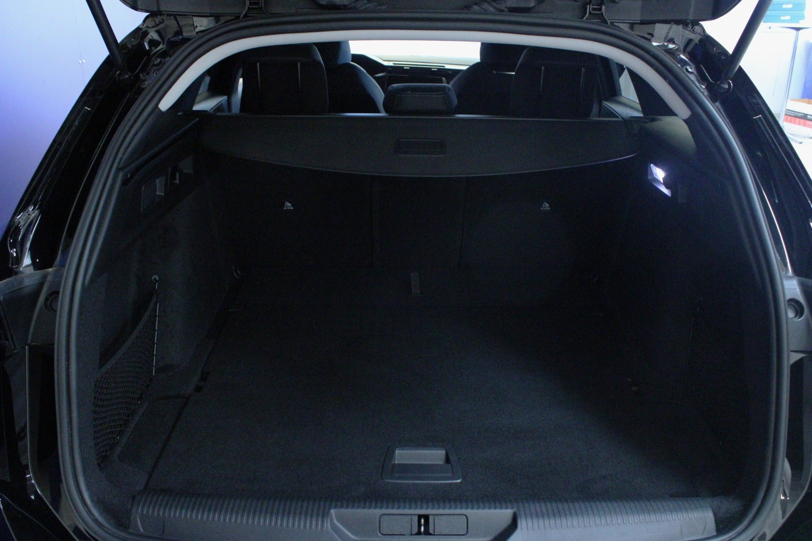 Sort Peugeot 308 fra 2024