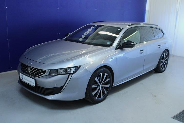 Sølv Peugeot 508 fra 2020