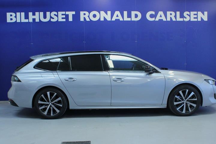 Sølv Peugeot 508 fra 2020
