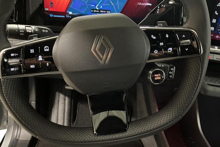 Grå Renault Megane E-Tech fra 2025