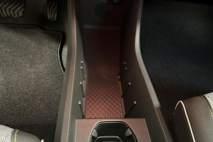 Grå Renault Megane E-Tech fra 2025