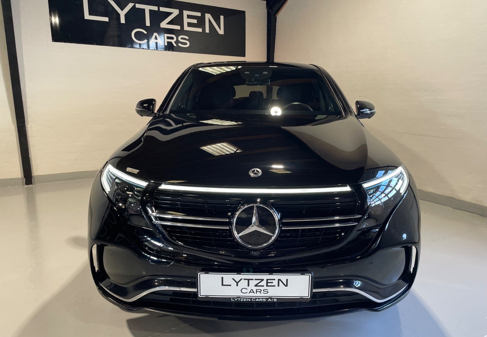 Sort Mercedes EQC400 fra 2022