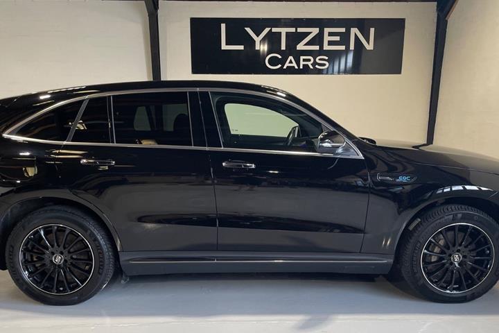 Sort Mercedes EQC400 fra 2022
