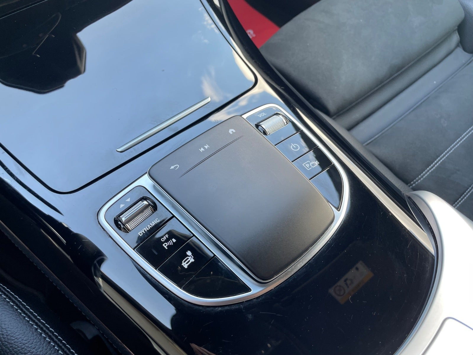 Sort Mercedes EQC400 fra 2022