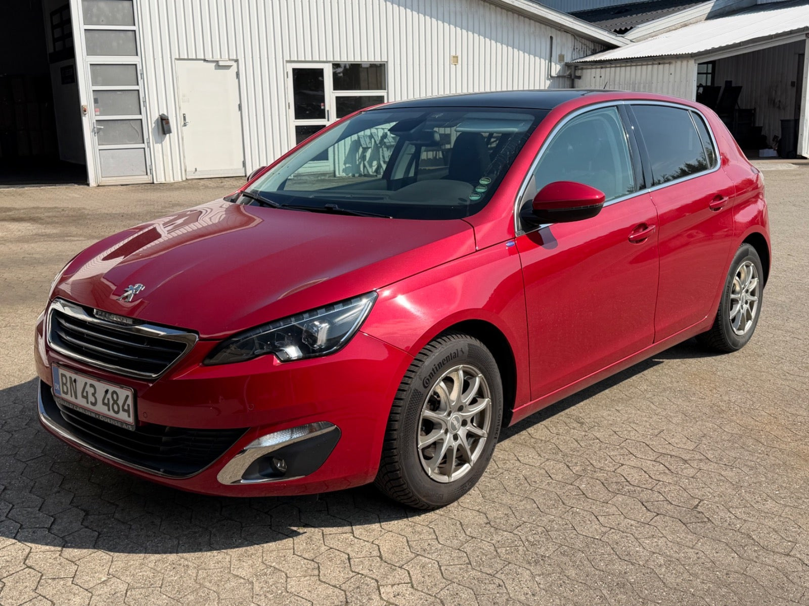 Rød Peugeot 308 fra 2018