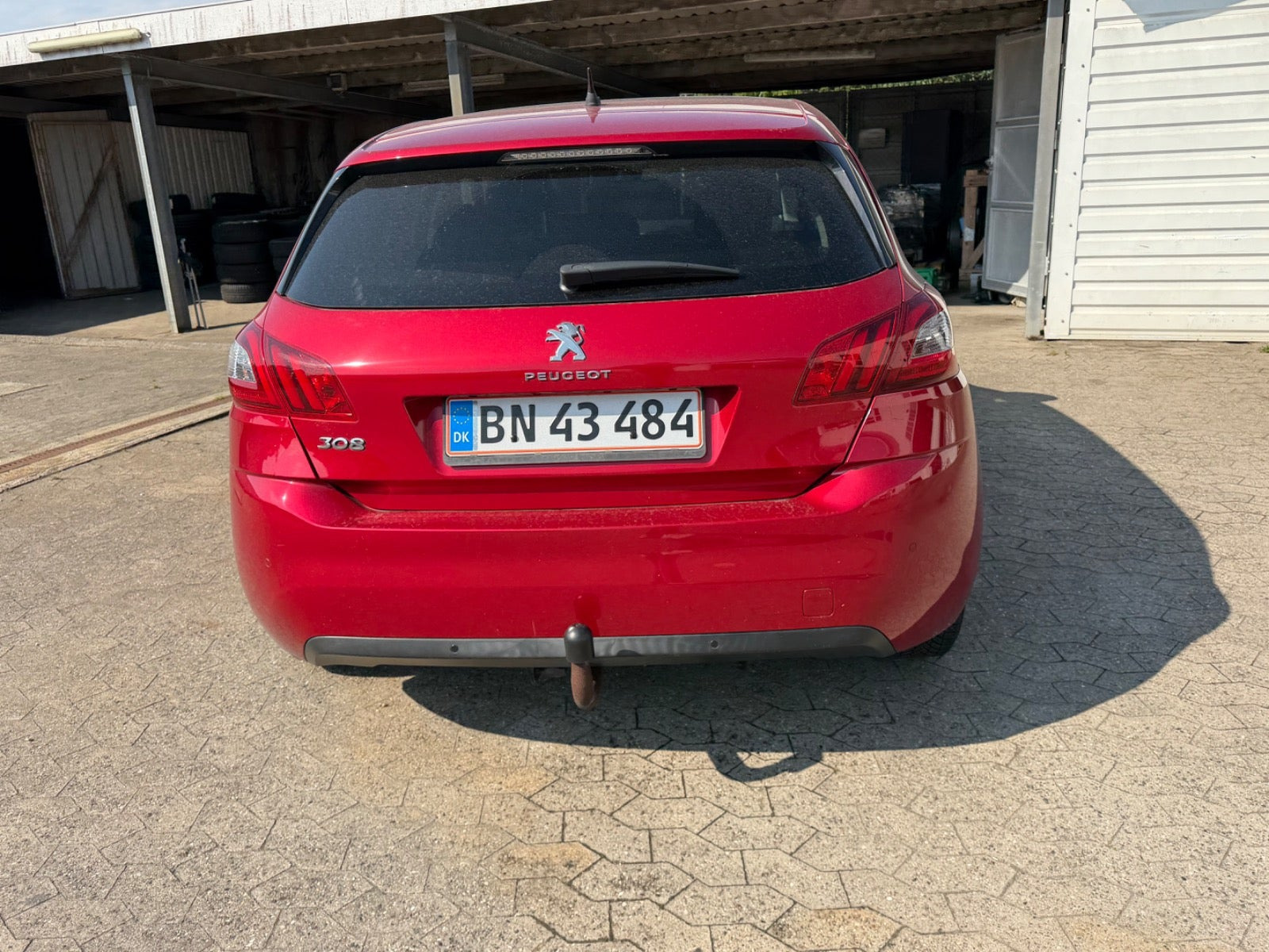 Rød Peugeot 308 fra 2018