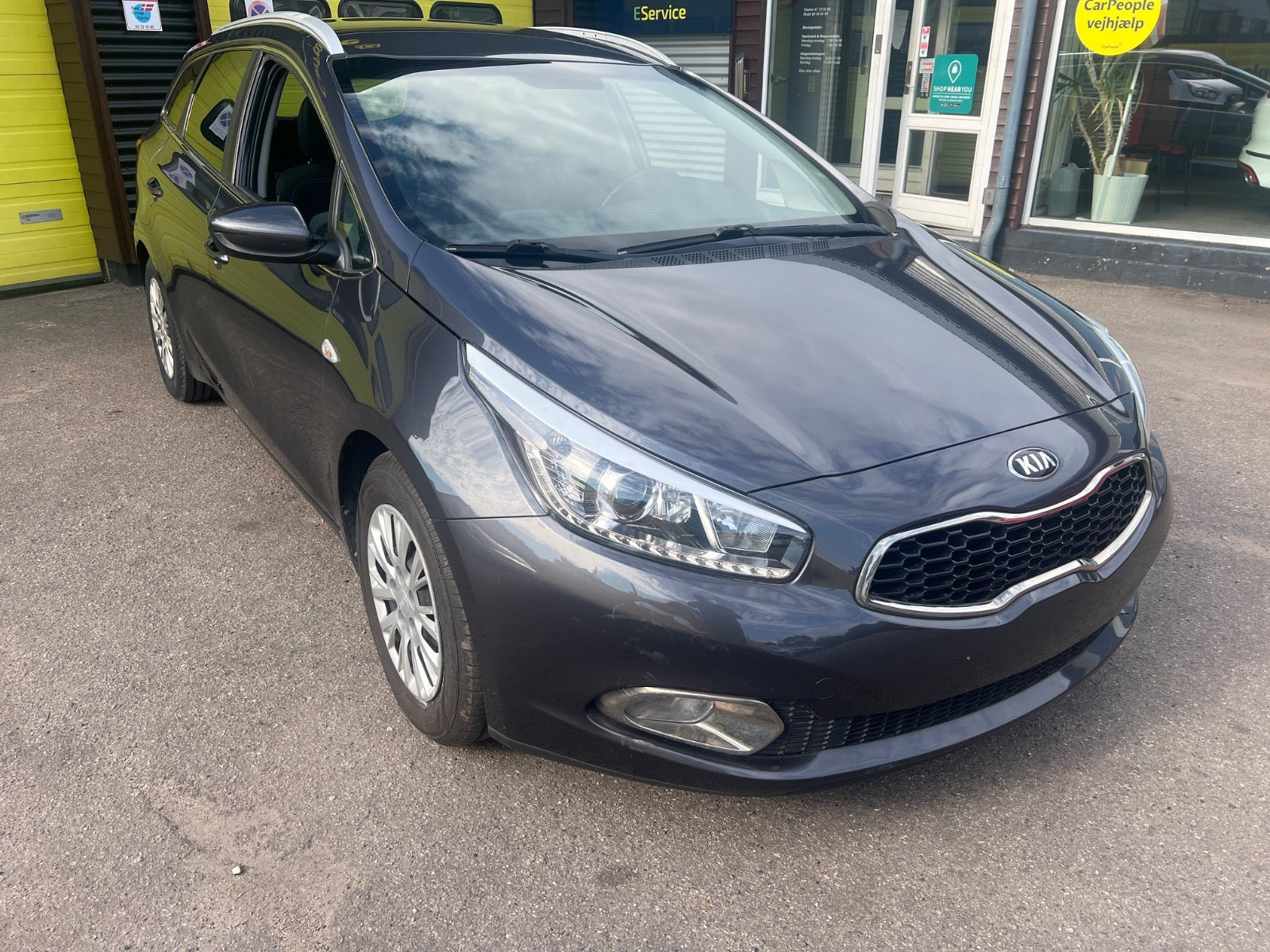 Grå Kia Ceed fra 2015
