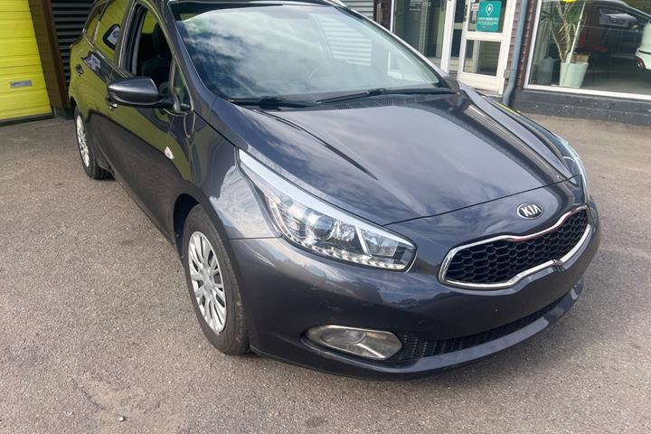 Grå Kia Ceed fra 2015