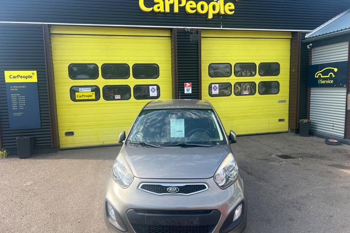 Grå Kia Picanto fra 2012