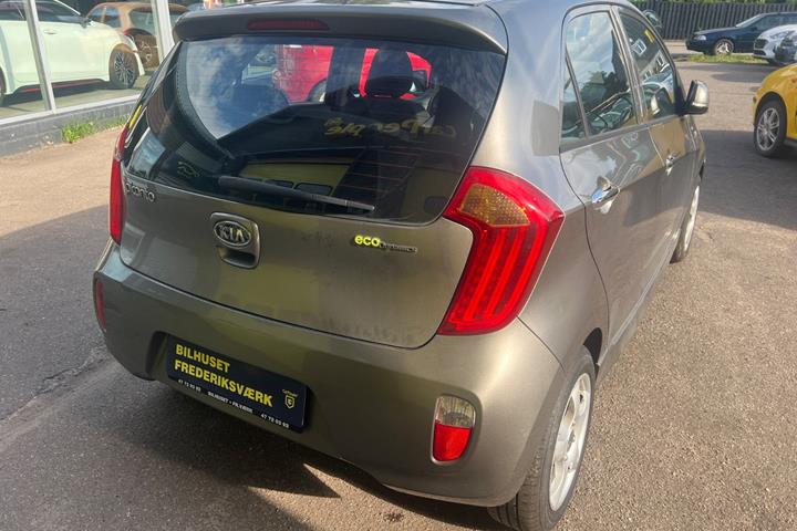 Grå Kia Picanto fra 2012