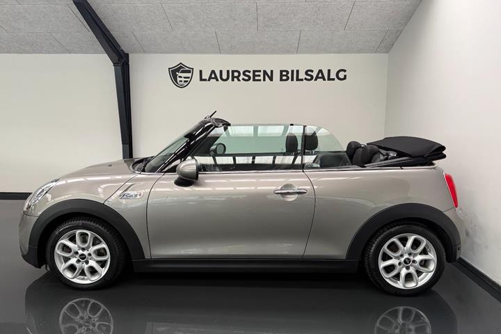 Sølv Mini Cooper S fra 2016