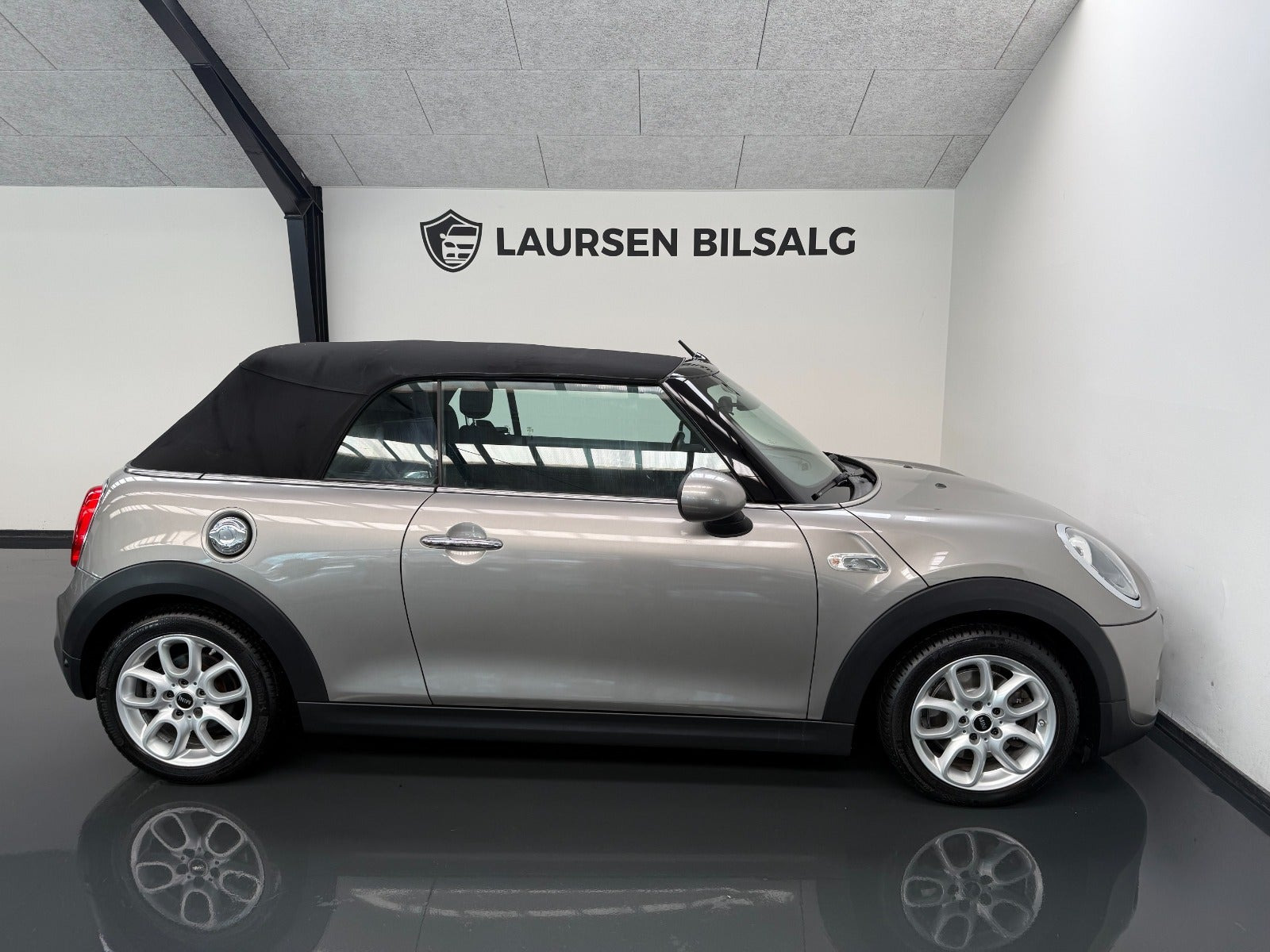 Sølv Mini Cooper S fra 2016