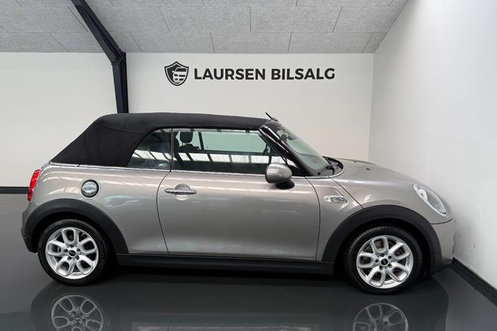 Sølv Mini Cooper S fra 2016