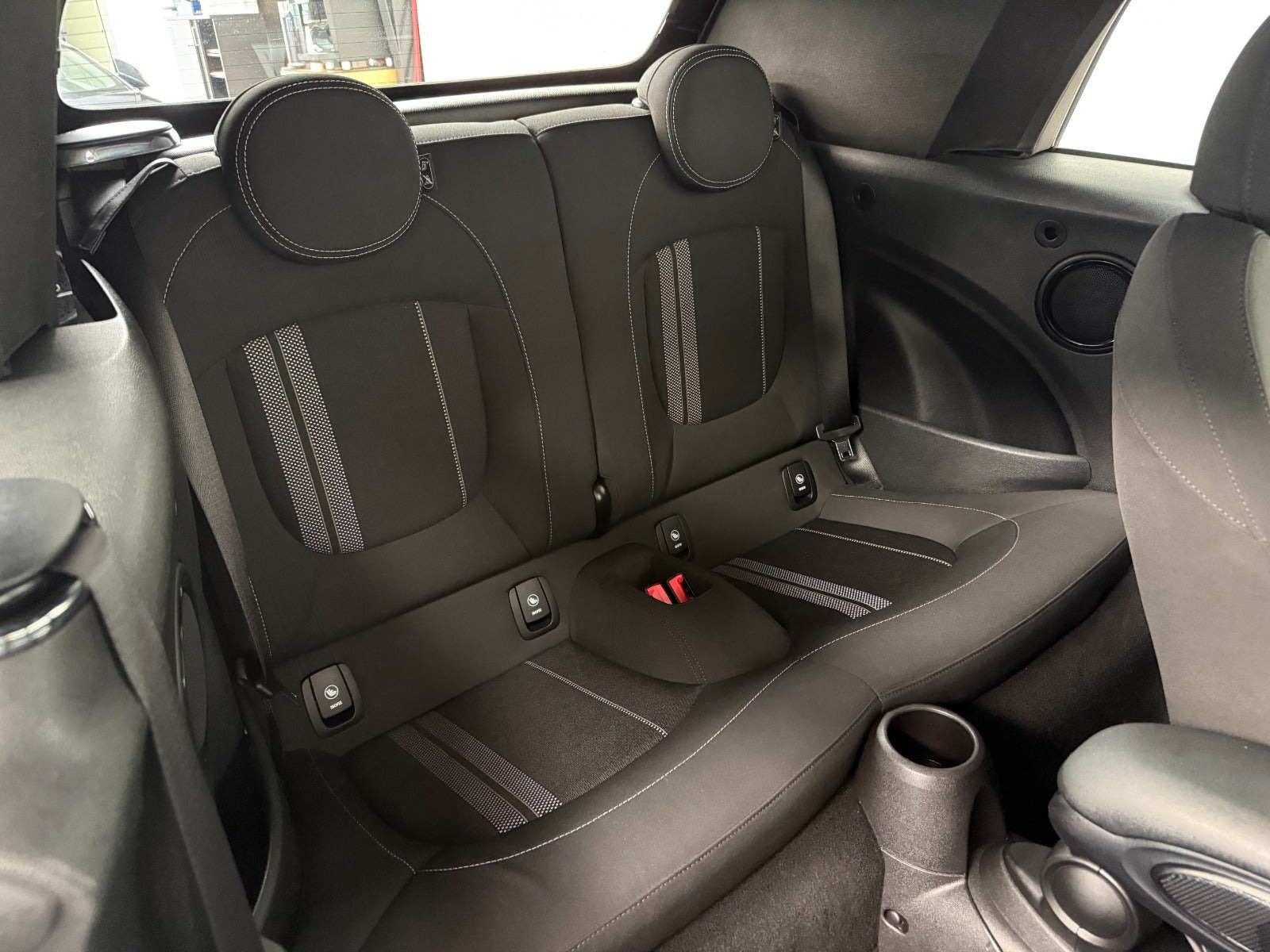 Sølv Mini Cooper S fra 2016