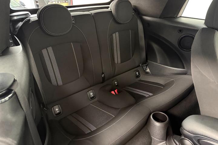 Sølv Mini Cooper S fra 2016