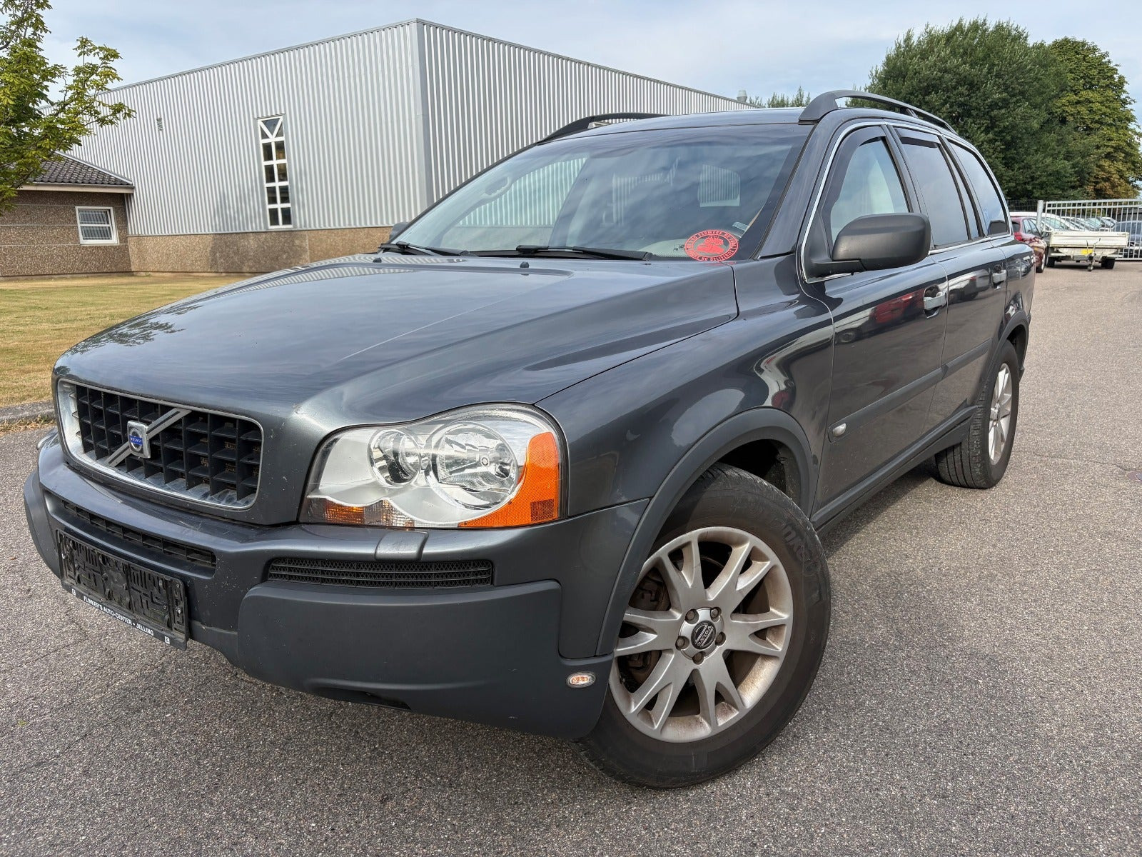 Grå Volvo XC90 fra 2006