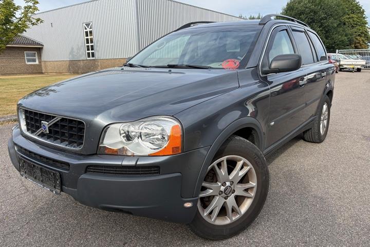 Grå Volvo XC90 fra 2006