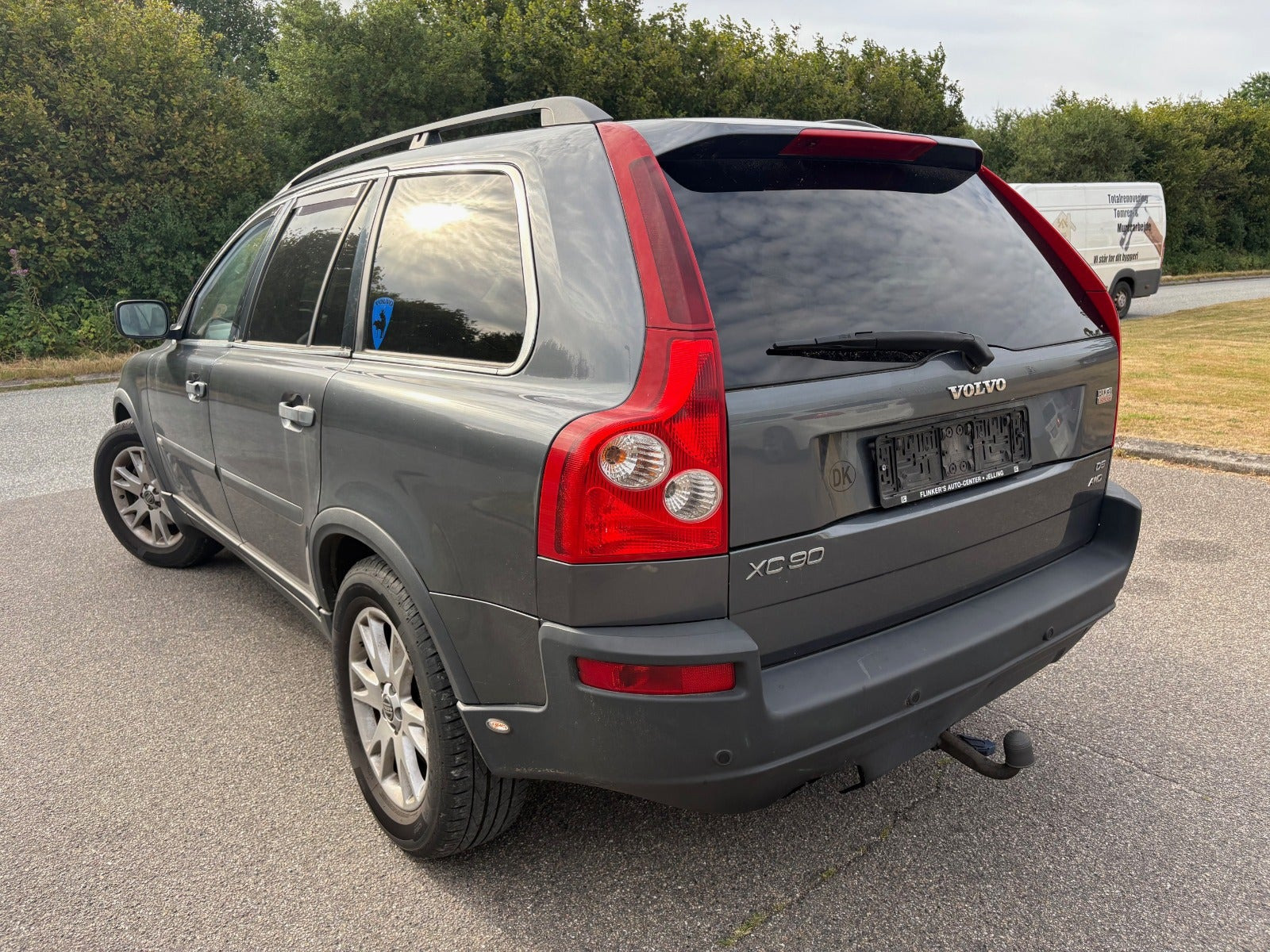 Grå Volvo XC90 fra 2006