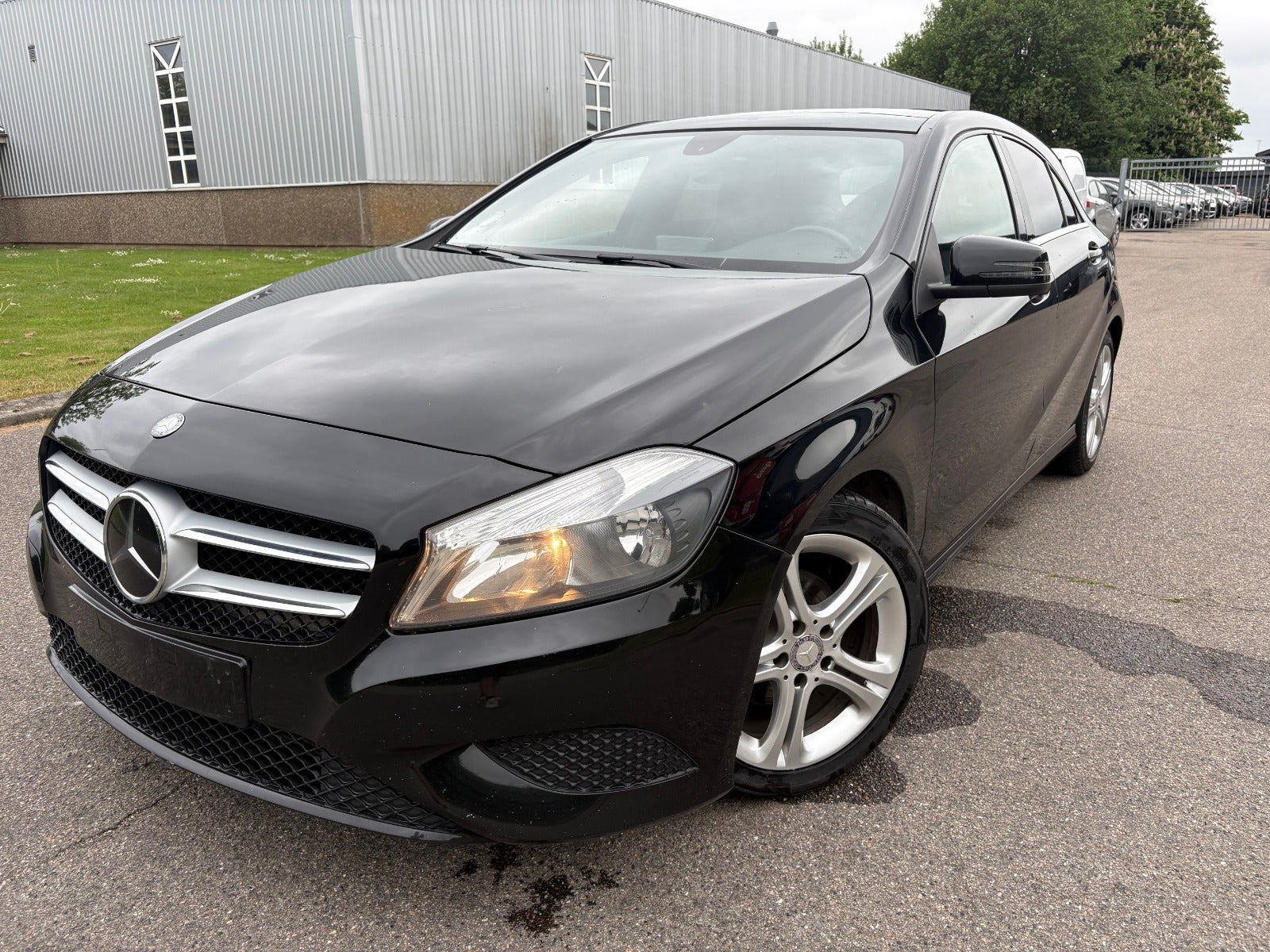Sort Mercedes A180 fra 2014