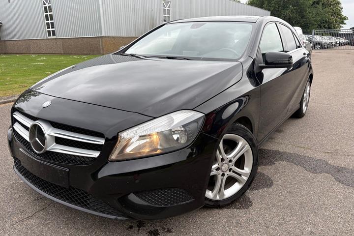 Sort Mercedes A180 fra 2014