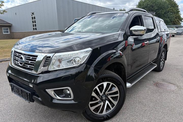Sort Nissan Navara fra 2017