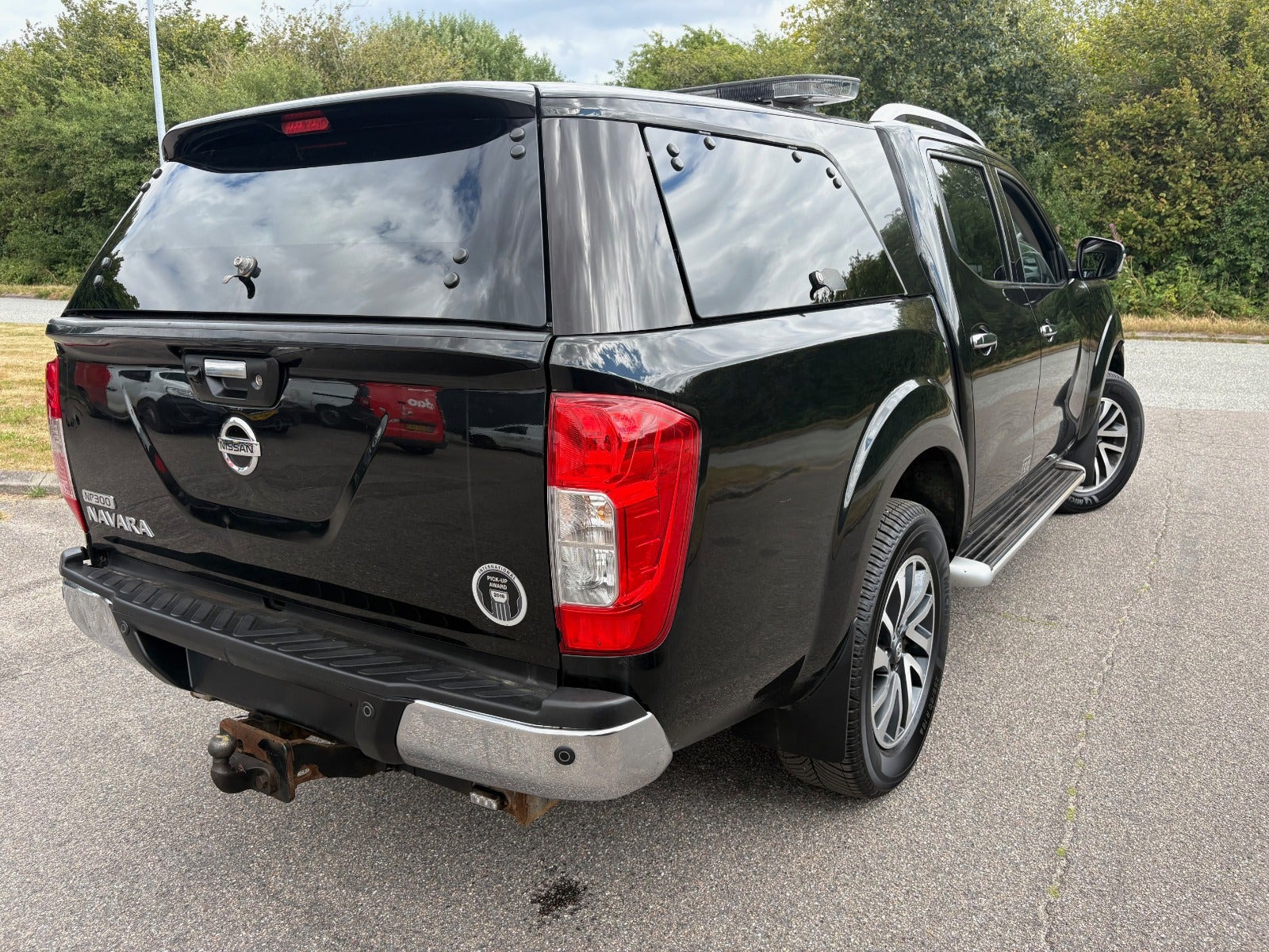 Sort Nissan Navara fra 2017