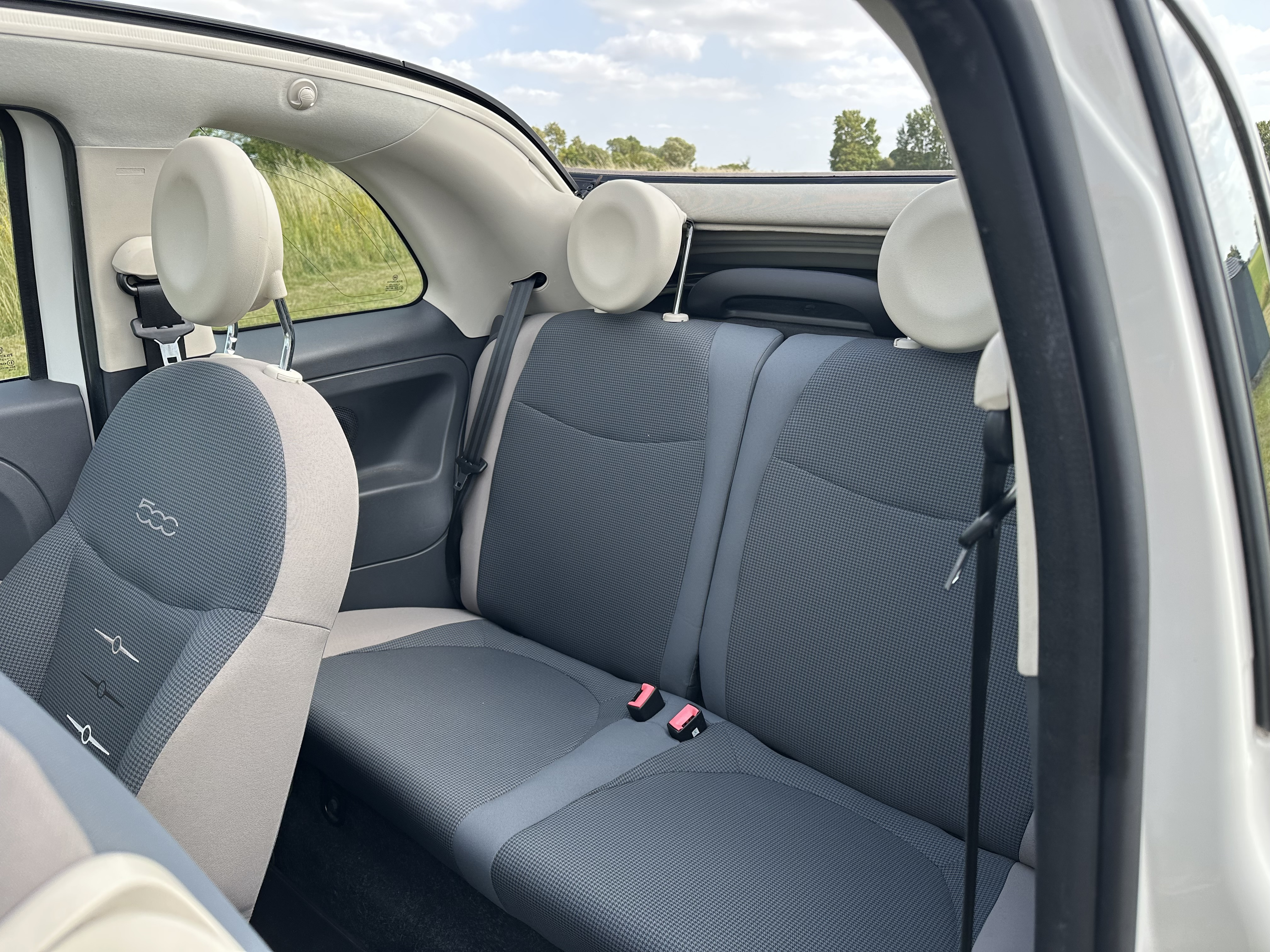 Hvid Fiat 500C fra 2015
